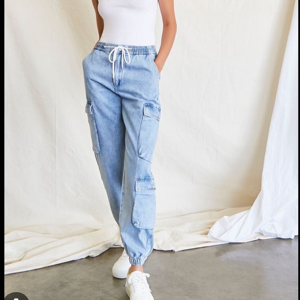 Forever21 draw string jogger jeans💙🦋